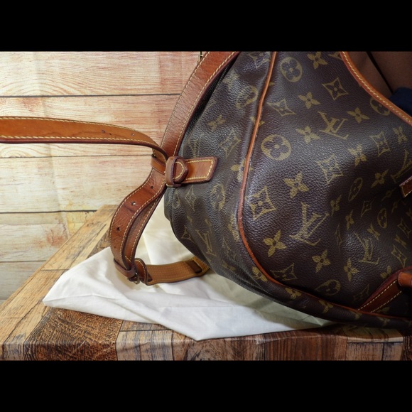 Louis Vuitton Saumur 35 iconic shoulder handbag - Picture 10 of 15